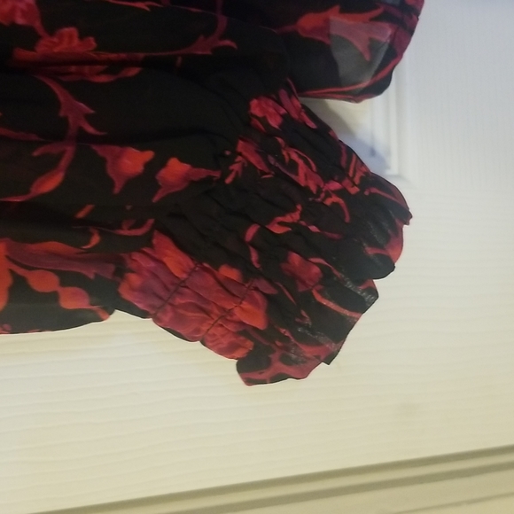 Eva Mendes NY&CO Top - Picture 3 of 5